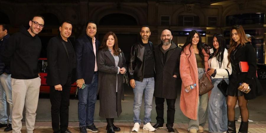 بحضور
      أشرف
      زكي
      نقيب
      المهن
      التمثيلية..
      أسرة
      فيلم
      "بكرا"
      تحتفل
      بالعرض
      الخاص