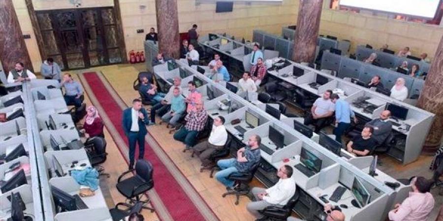 البورصة
      تستهل
      الأسبوع
      بمكاسب
      19.4
      مليار
      جنيه
      في
      تعاملات
      اليوم