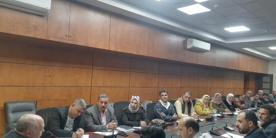 نائب
      محافظ
      الدقهلية
      يترأس
      اجتماع
      مجلس
      إدارة
      مشروع
      الأسواق
      والسويقات