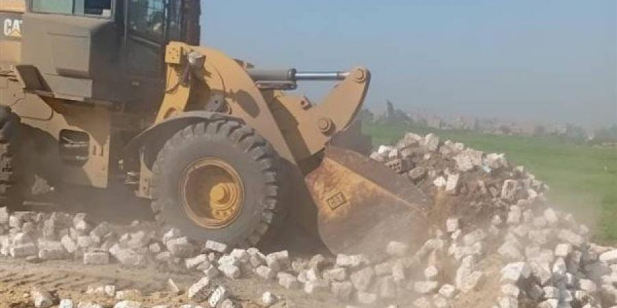 الشرقية
      تواصل
      مواجهة
      البناء
      المخالف
      وإزالة
      تعديات
      على
      5
      آلاف
      متر
      زراعي