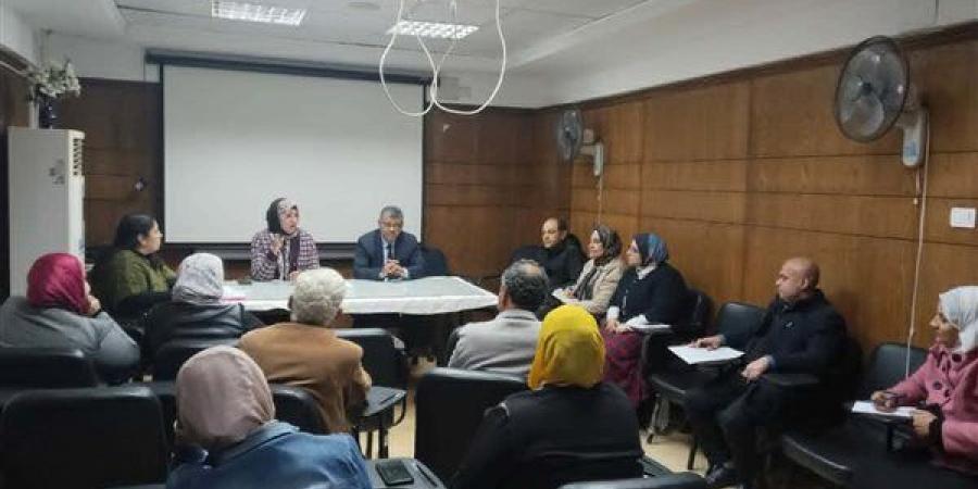 اجتماع
      لبحث
      آليات
      الإعتماد
      والجودة
      وتطوير
      الأداء
      المنشآت
      الطبية
      بالمنيا