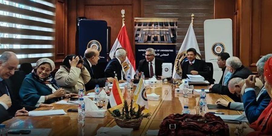 أمين
      المجلس
      الأعلى
      للجامعات
      يشهد
      اجتماع
      لجنة
      قطاع
      الدراسات
      التربوية