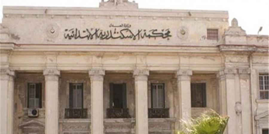 السجن
      المشدد
      لخفير
      ضرب
      عاملا
      حتى
      الموت
      في
      الإسكندرية