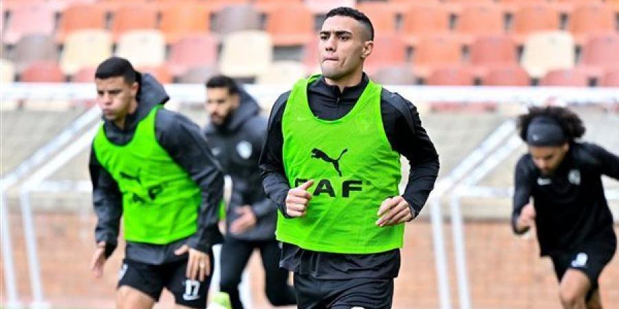 مران
      الزمالك..رفع
      الحمل
      التدريبى
      وفقره
      فنيه