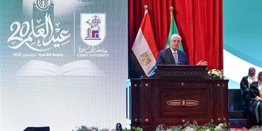 وزير
      التعليم
      العالي:
      نولي
      اهتمامًا
      خاصًا
      بدعم
      الباحثين
      الشباب