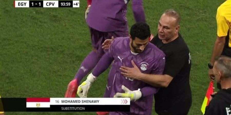 طاهر
      أبو
      زيد:
      الشناوي
      لا
      يتحمل
      مسؤولية
      هدف
      زيمبابوي
      وهو
      حارس
      مصر
      الأول