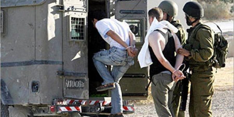 الجيش
      الإسرائيلي
      يعتقل
      شابين
      بعد
      توغله
      في
      بلدة
      جملة
      بريف
      درعا
      جنوبي
      سوريا