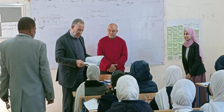 مدير
      تعليم
      أسيوط
      يتفقد
      3
      مدارس
      ويشدد
      على
      امتحانات
      البوكلت
      النهائية