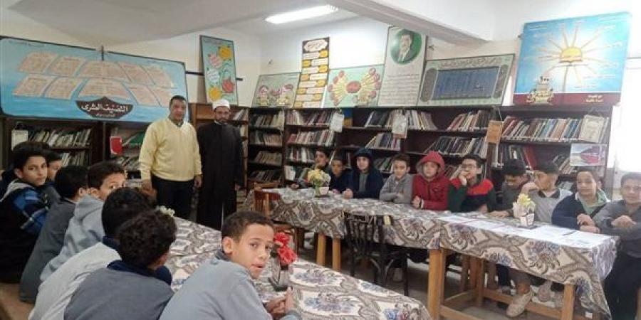 أوقاف
      البحيرة
      تعقد
      ندوة
      توعوية
      حول
      التفكك
      الأسري