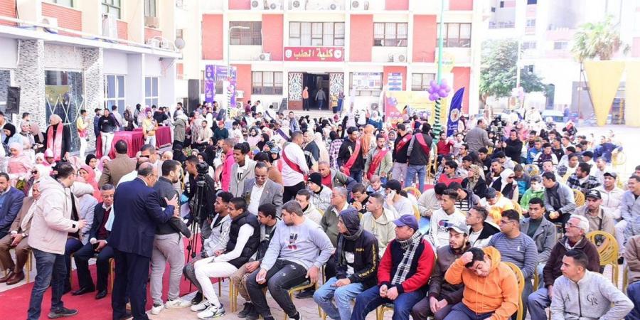 جامعة
      سوهاج
      والجمعية
      الشرعية
      يطلقان
      احتفالية
      العطاء
      لدعم
      "طلاب
      قادرون"