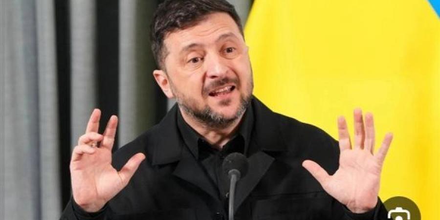 زيلينسكي:
      مستعد
      لسحب
      القوات
      الأوكرانية
      من
      دونباس
      بشرط