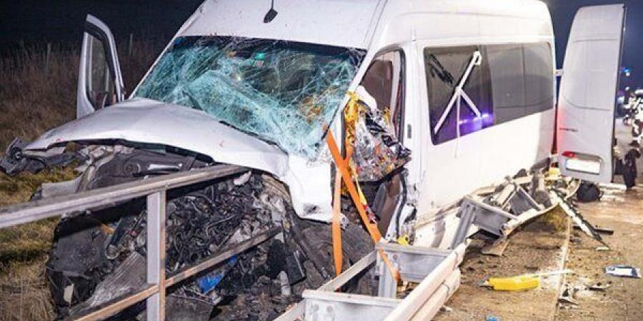 حادث
      مروري
      خطير
      على
      الطريق
      السريع
      في
      ساكسونيا
      بألمانيا
      يوقع
      إصابات
      متعددة