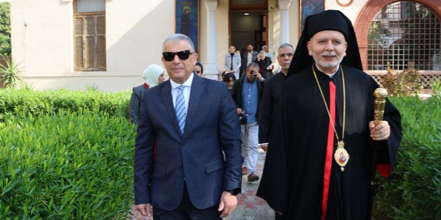 محافظ
      الإسماعيلية
      يهنئ
      الأقباط
      الكاثوليك
      بعيد
      الميلاد
      المجيد