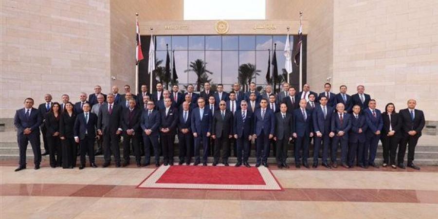 وزير
      العدل
      يشهد
      مراسم
      توقيع
      بروتوكول
      تعاون
      مع
      البنك
      الأهلي
      المصري