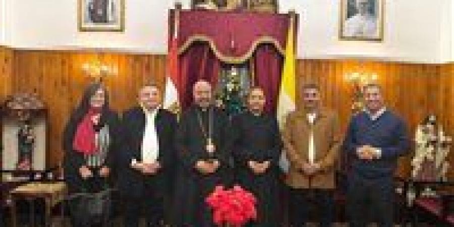 البطريرك
      الأنبا
      إبراهيم
      إسحق
      يستقبل
      وفد
      المجلس
      الإقليمي
      لجنود
      مريم
      للتهنئة
      بعيد
      الميلاد
      المجيد