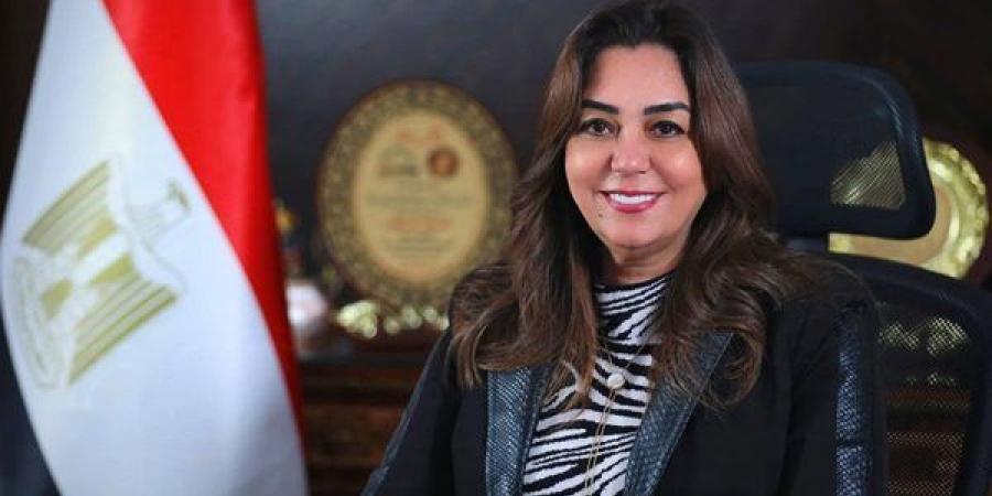 وزيرة
      التنمية
      ومحافظ
      بورسعيد
      يتفقدان
      المرحلة
      الأولى
      من
      كورنيش
      بورسعيد
      السياحي