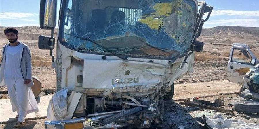 مصرع
      شخص
      وإصابة
      2
      آخرين
      بطريق
      إدفو
      مرسي
      علم