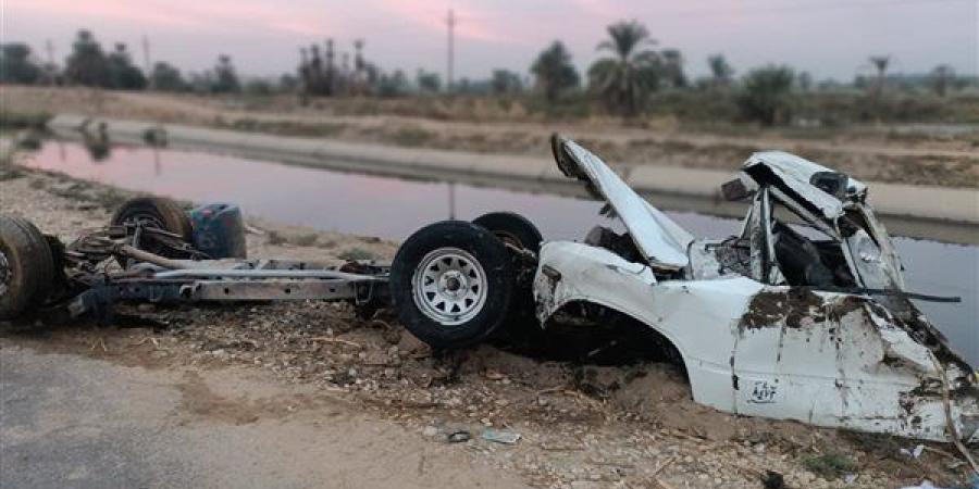 انقلاب
      سيارة
      بترعة
      أبوسمبل
      في
      أسوان
      تسفر
      عن
      وفاة
      شخص
      وإصابة
      3
      أخرين