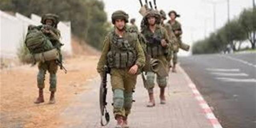 الاحتلال
      يعتقل
      3
      شباب
      فلسطينيين
      في
      القدس