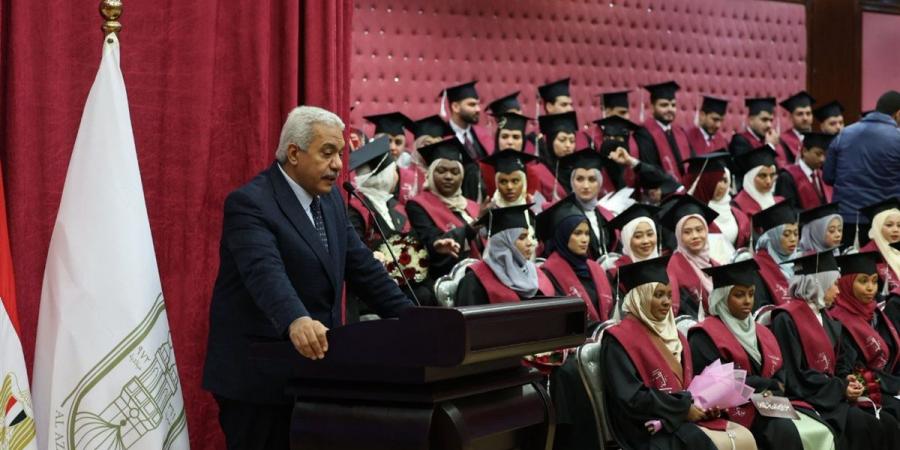 نائب
      رئيس
      جامعة
      الأزهر:
      نسعى
      لتخريج
      أطباء
      يشمل
      عطاؤهم
      المعرفة
      العلمية
      والرحمة
      والإنسانية