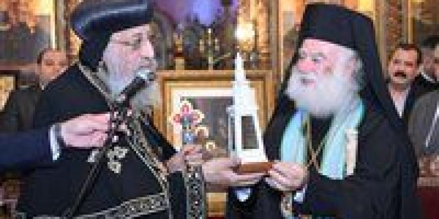 قداسة
      البابا
      تواضروس
      يهنىء
      بطريرك
      الروم
      الأرثوذكس
      بعيد
      الميلاد