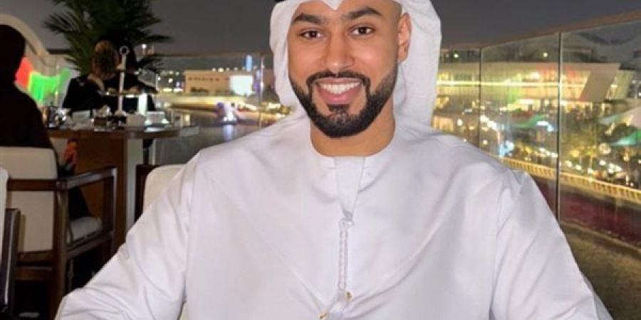 هزاع
      المنصوري
      يحفّز
      الشباب
      الإماراتي
      على
      الاستثمار
      من
      خلال
      محتوى
      توعوي
      عملي