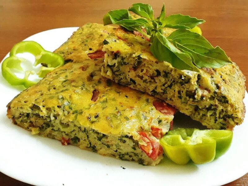 وصفة صحية… طريقة عمل عجة كوسة بالخضار الطازجة