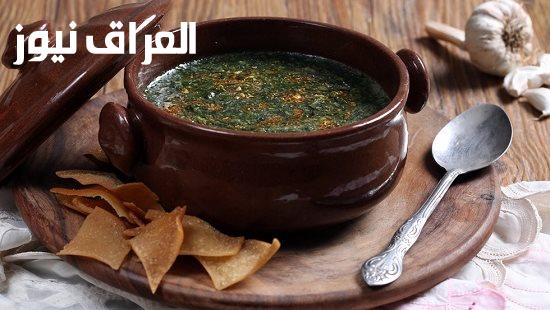 الملوخية الناشفة طعمها مش طبيعي بالطريقة دي.. هتقولي عليها خضراء وتخلي الكل يسأل عن سر الطعم